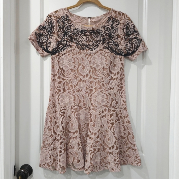 FREE PEOPLE Beautiful Dreamer Blush Black Embroidery Mini Lace Holiday Dress, XS - Picture 3 of 16